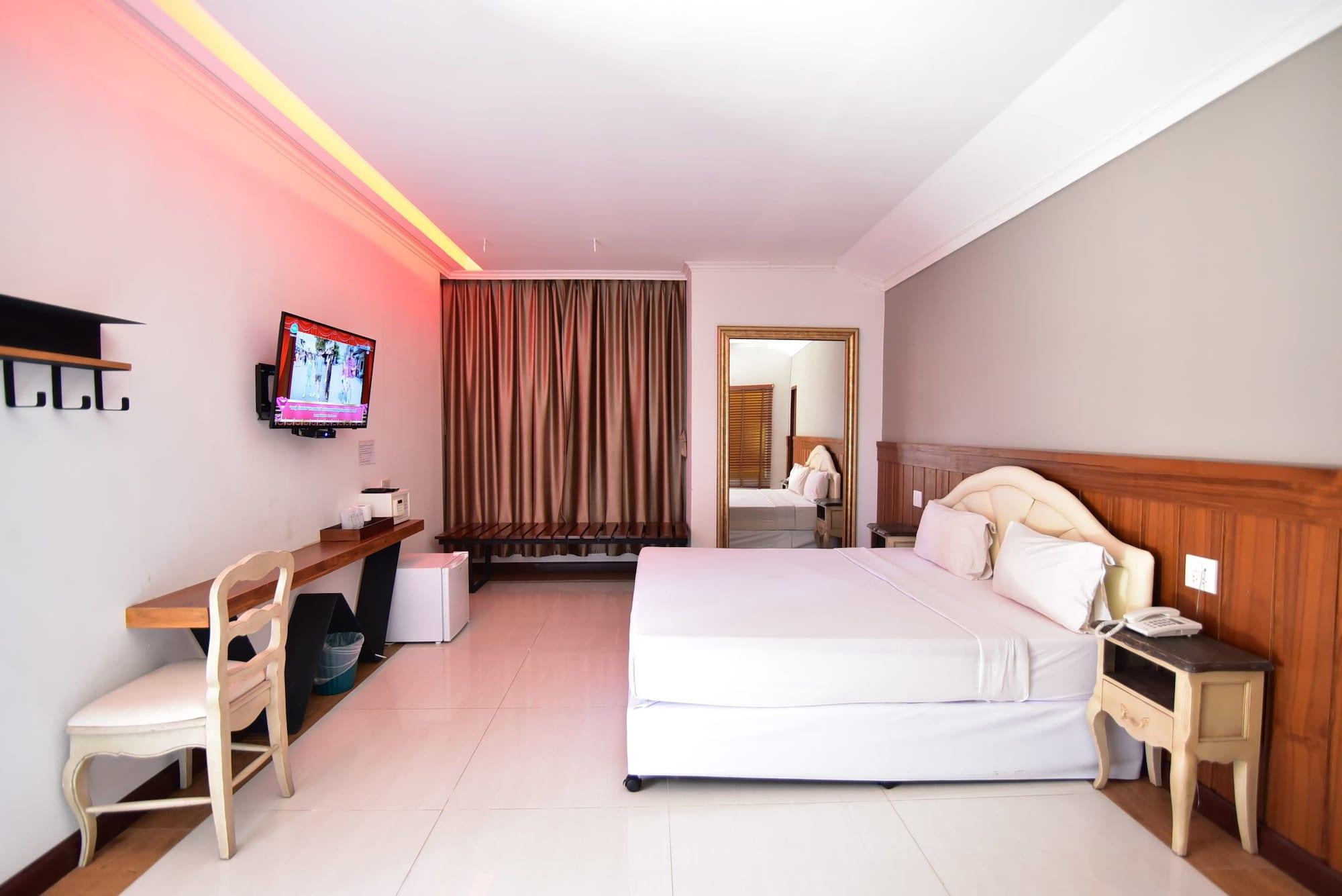 Fantasy Resort Nakhon Sawan Exterior photo